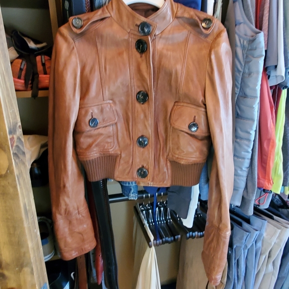 100% Authentic Burberry Cropped Lambskin Leather Jacket - Picture 2 of 16